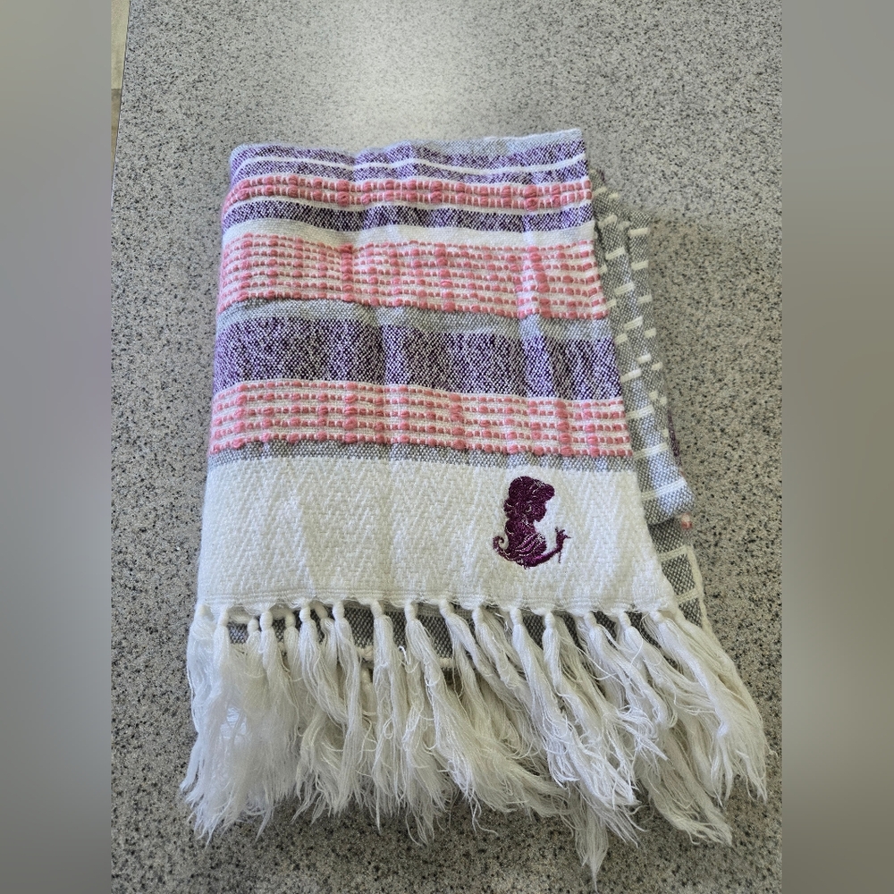 Disney Jasmine Throw with fringe edges